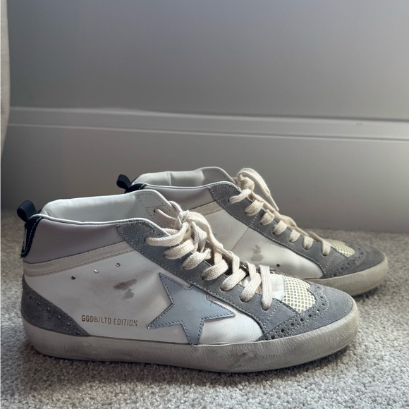  Gray and White Star High-Tops